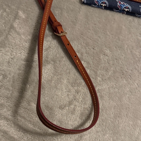 Dooney & Bourke Tennessee Titans Crossbody NWOT - Picture 3 of 7